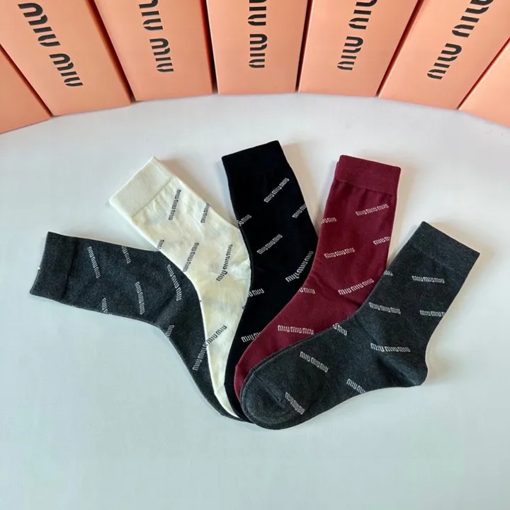 スーパーコピー ミュウミュウ 靴下