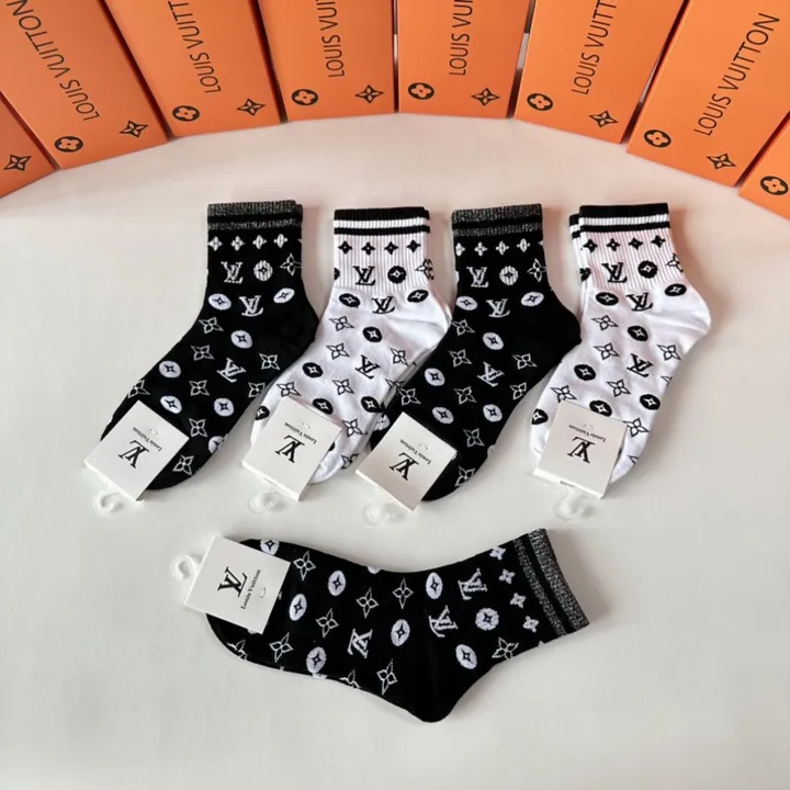 スーパーコピー ルイヴィトン 靴下