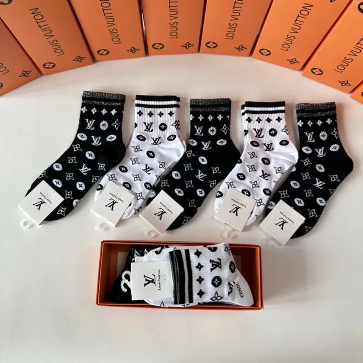 スーパーコピー ルイヴィトン 靴下