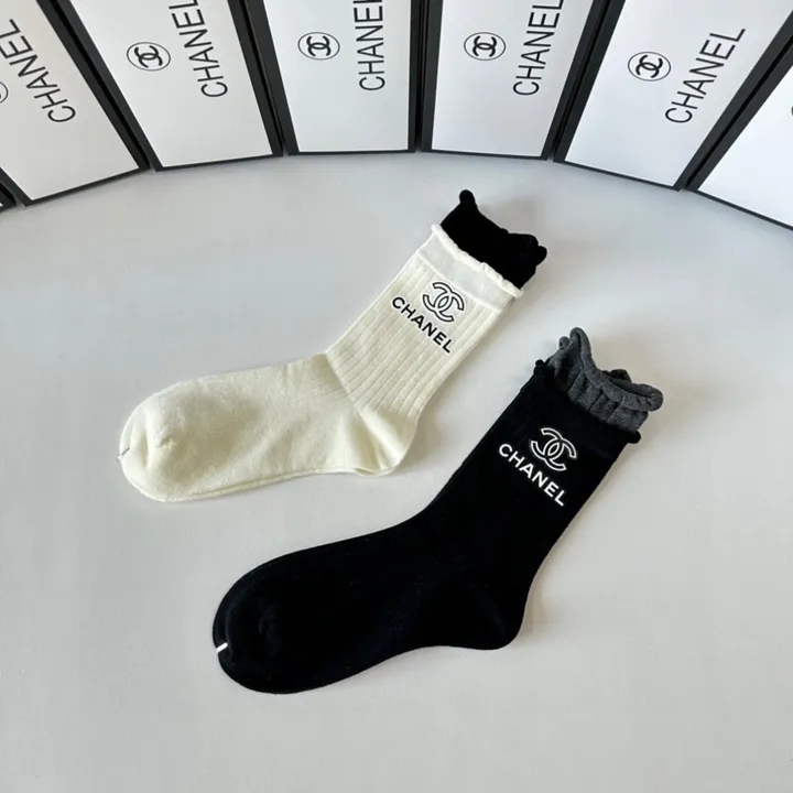 スーパーコピー プラダ 靴下