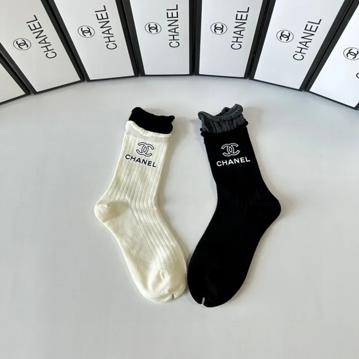 スーパーコピー プラダ 靴下