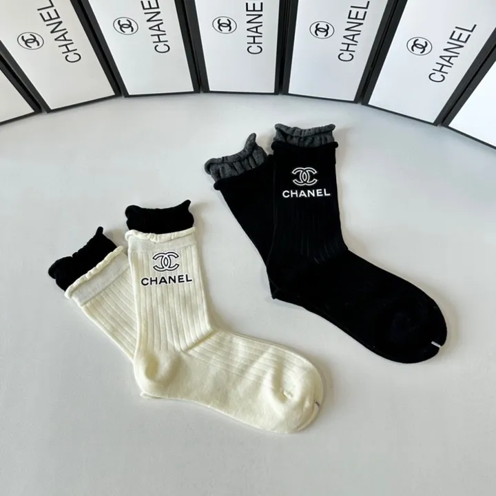 スーパーコピー プラダ 靴下