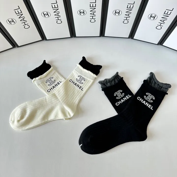 スーパーコピー プラダ 靴下