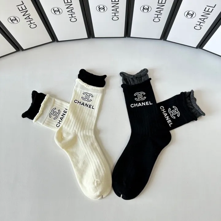 スーパーコピー プラダ 靴下