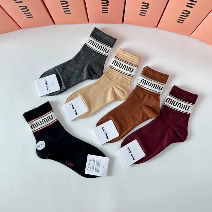 スーパーコピー ミュウミュウ 靴下