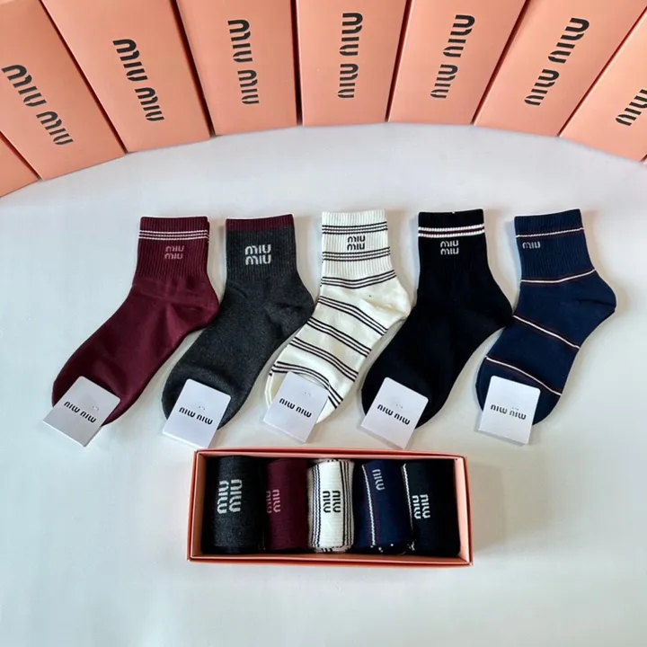 スーパーコピー ミュウミュウ 靴下