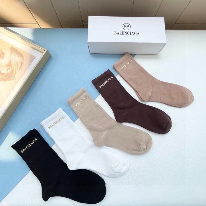 スーパーコピー バレンシアガ 靴下