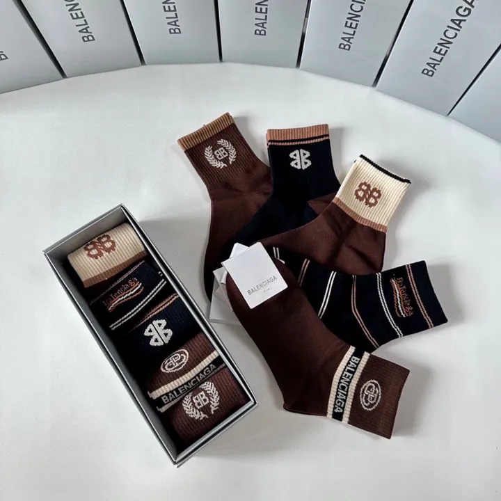 スーパーコピー バレンシアガ 靴下