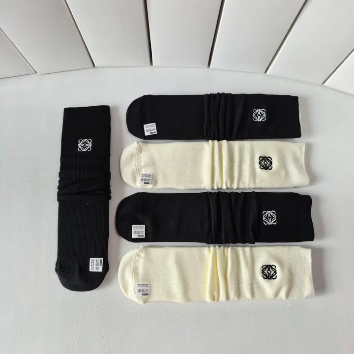 スーパーコピー ロエベ 靴下