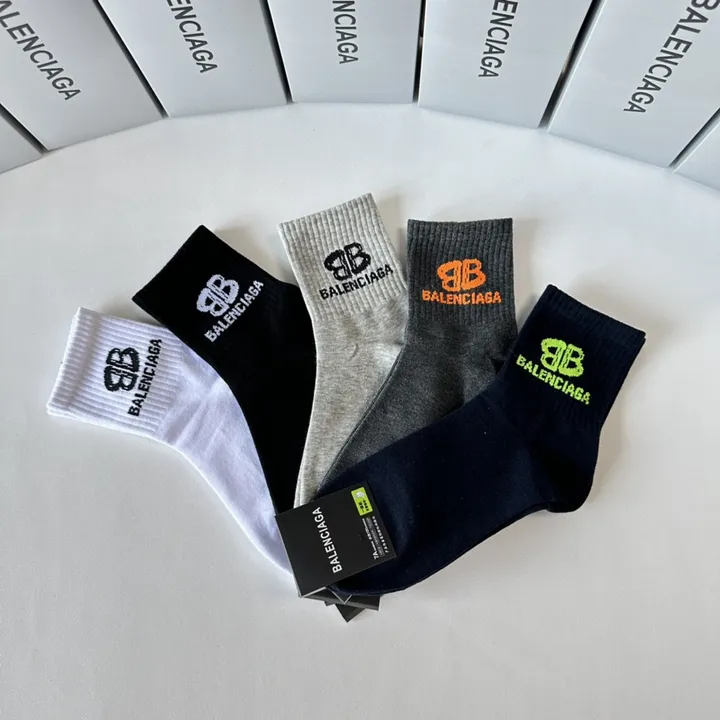 スーパーコピー バレンシアガ 靴下