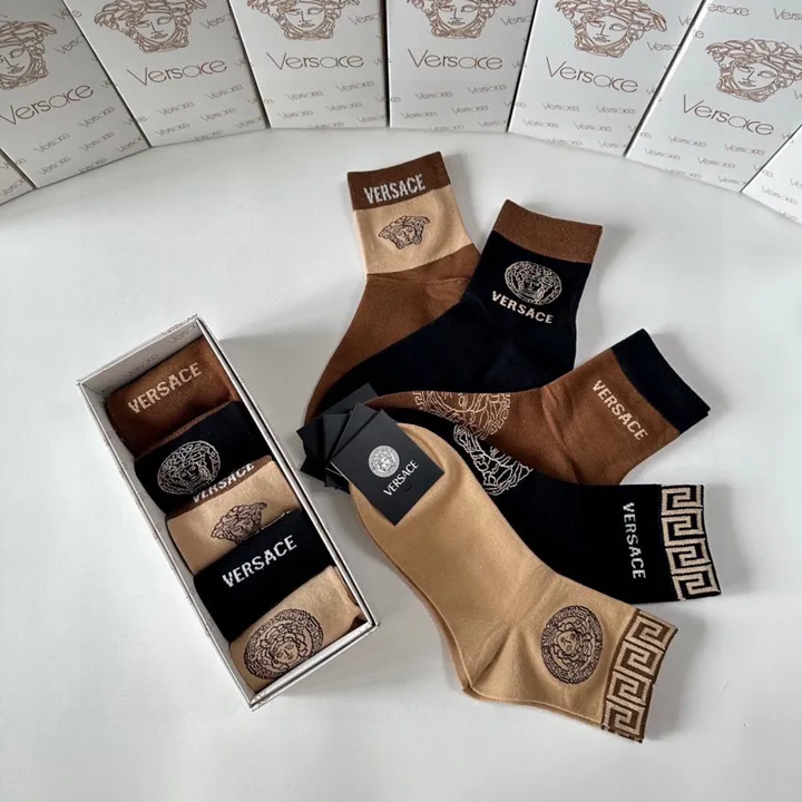 スーパーコピー ヴェルサーチ 靴下