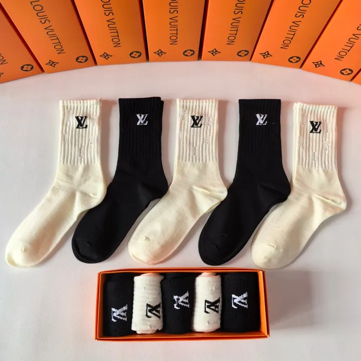 スーパーコピー ルイヴィトン 靴下