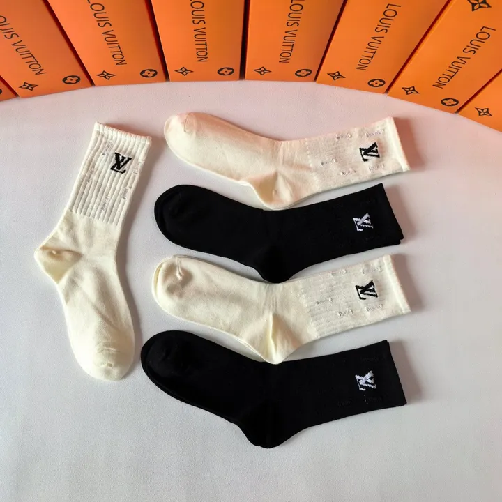 スーパーコピー ルイヴィトン 靴下