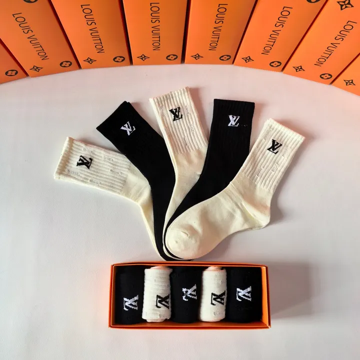 スーパーコピー ルイヴィトン 靴下