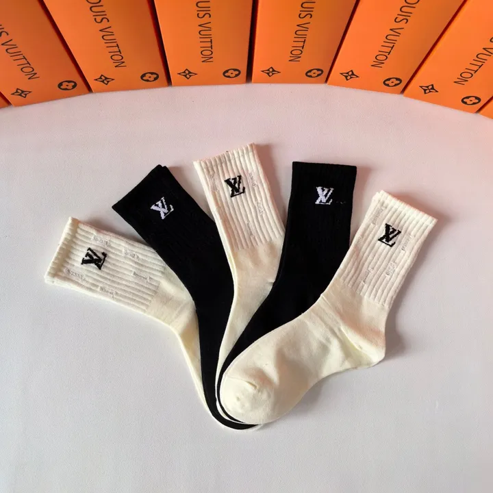 スーパーコピー ルイヴィトン 靴下