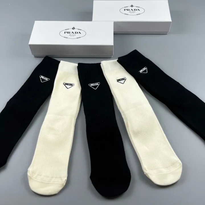 スーパーコピー プラダ 靴下