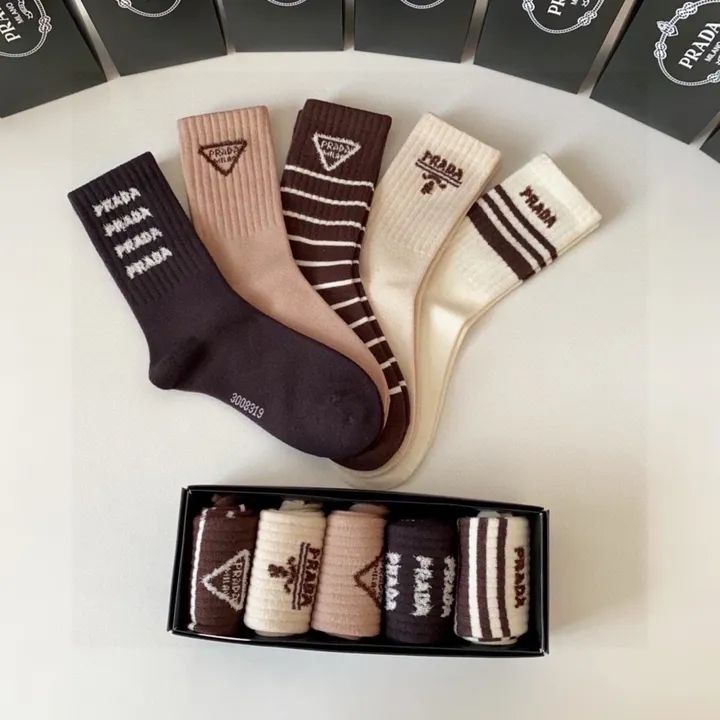 スーパーコピー プラダ 靴下