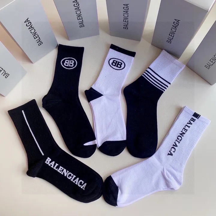 スーパーコピー バレンシアガ 靴下