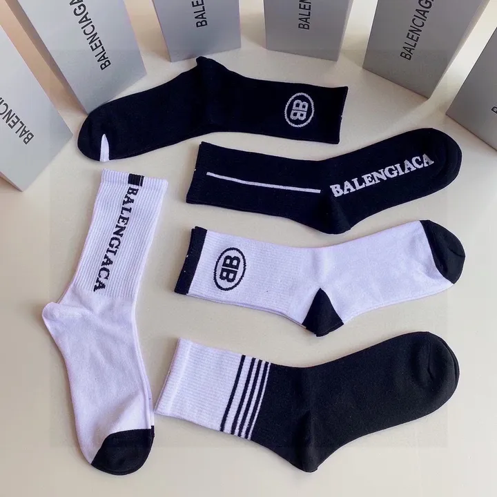 スーパーコピー バレンシアガ 靴下