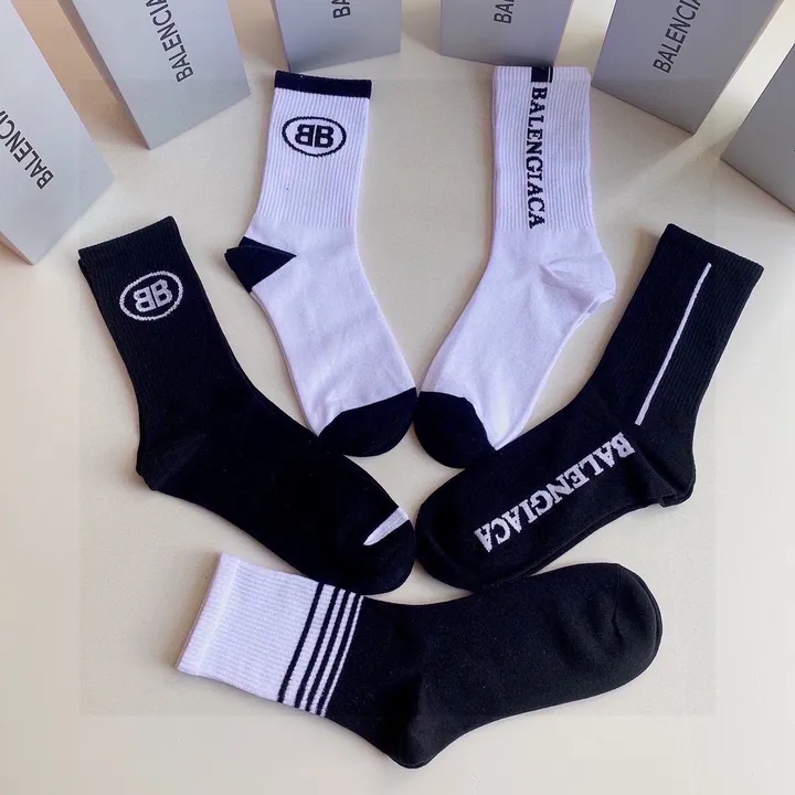 スーパーコピー バレンシアガ 靴下