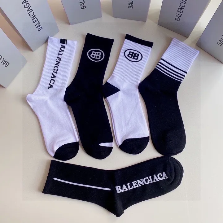 スーパーコピー バレンシアガ 靴下