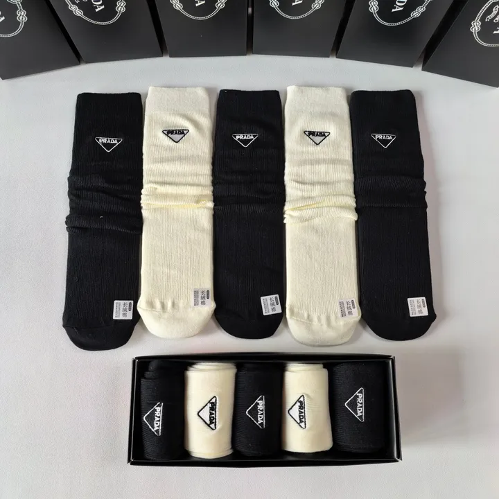 スーパーコピー セリーヌ 靴下