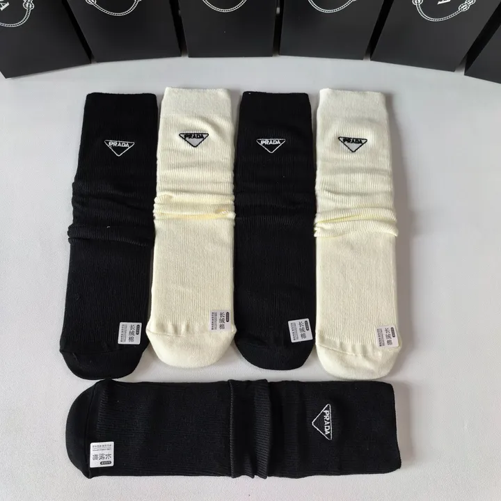 スーパーコピー セリーヌ 靴下