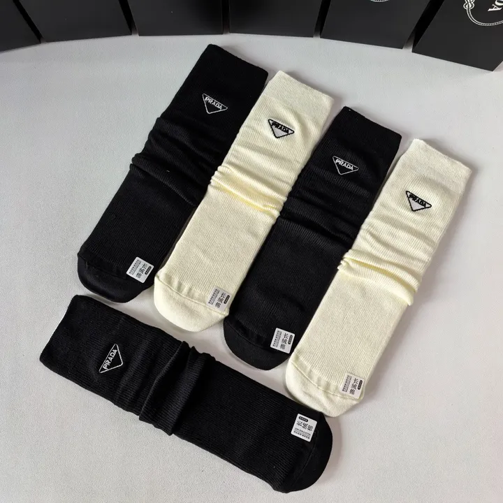 スーパーコピー セリーヌ 靴下