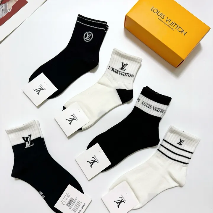 スーパーコピー ルイヴィトン 靴下