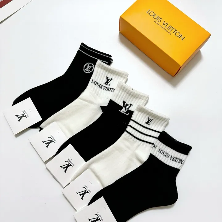 スーパーコピー ルイヴィトン 靴下