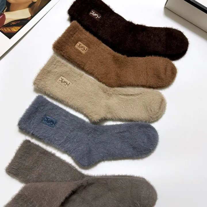 スーパーコピー イブサンローラン 靴下