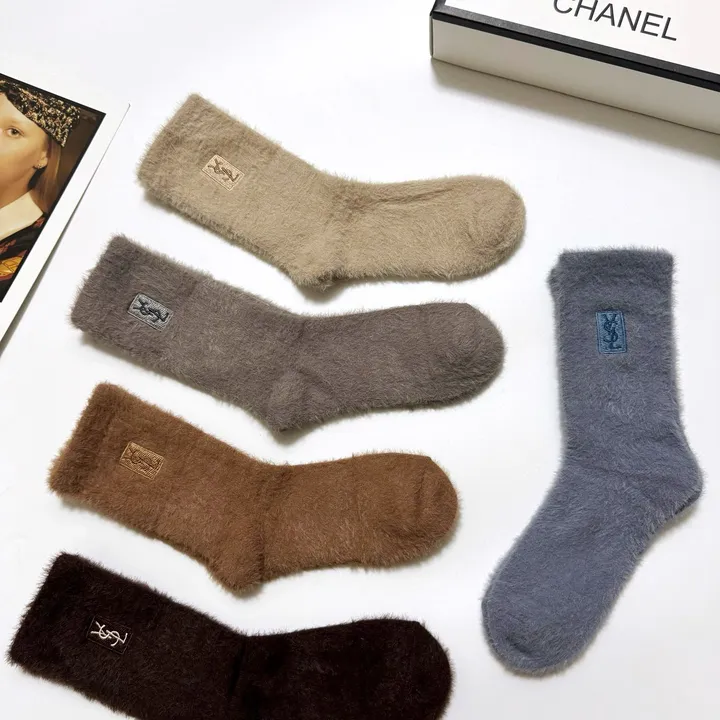 スーパーコピー イブサンローラン 靴下