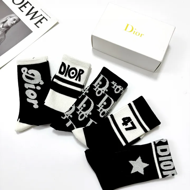 スーパーコピー ディオール 靴下