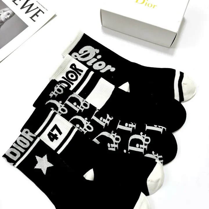 スーパーコピー ディオール 靴下