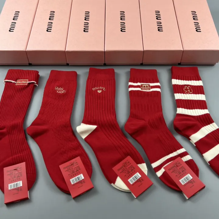 スーパーコピー ミュウミュウ 靴下