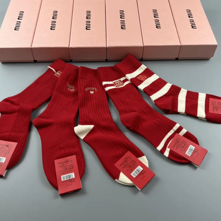 スーパーコピー ミュウミュウ 靴下