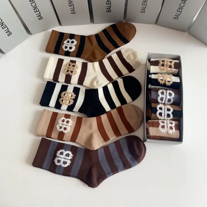 スーパーコピー バレンシアガ 靴下