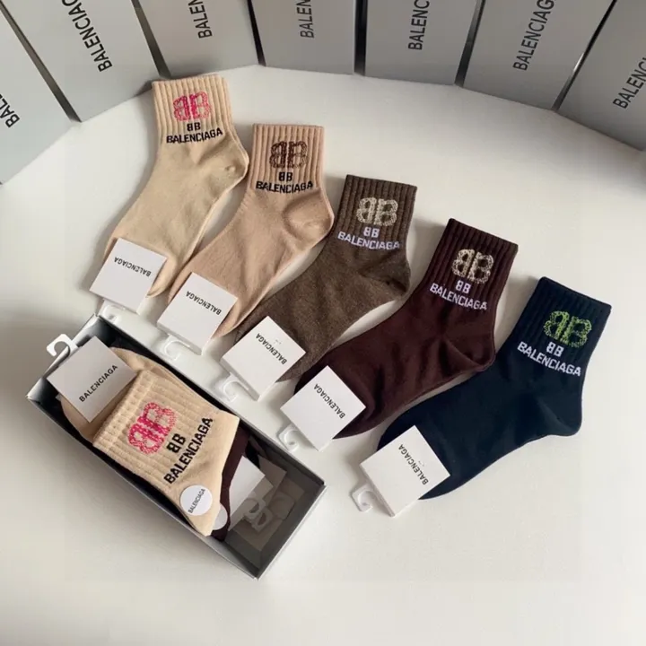 スーパーコピー バレンシアガ 靴下