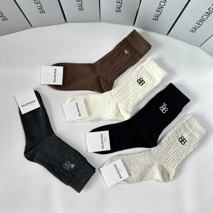 スーパーコピー バレンシアガ 靴下