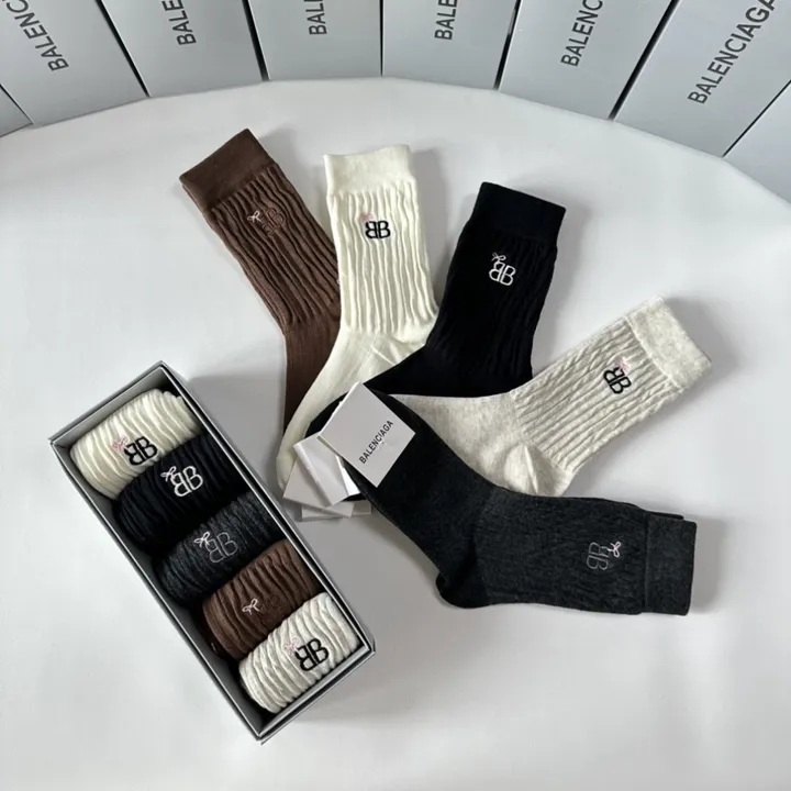 スーパーコピー バレンシアガ 靴下