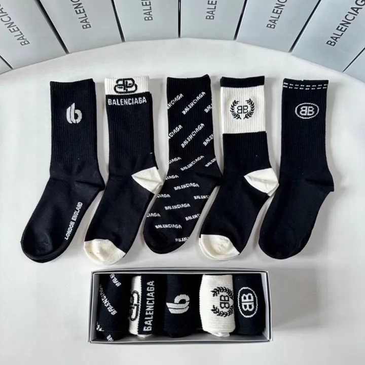 スーパーコピー バレンシアガ 靴下