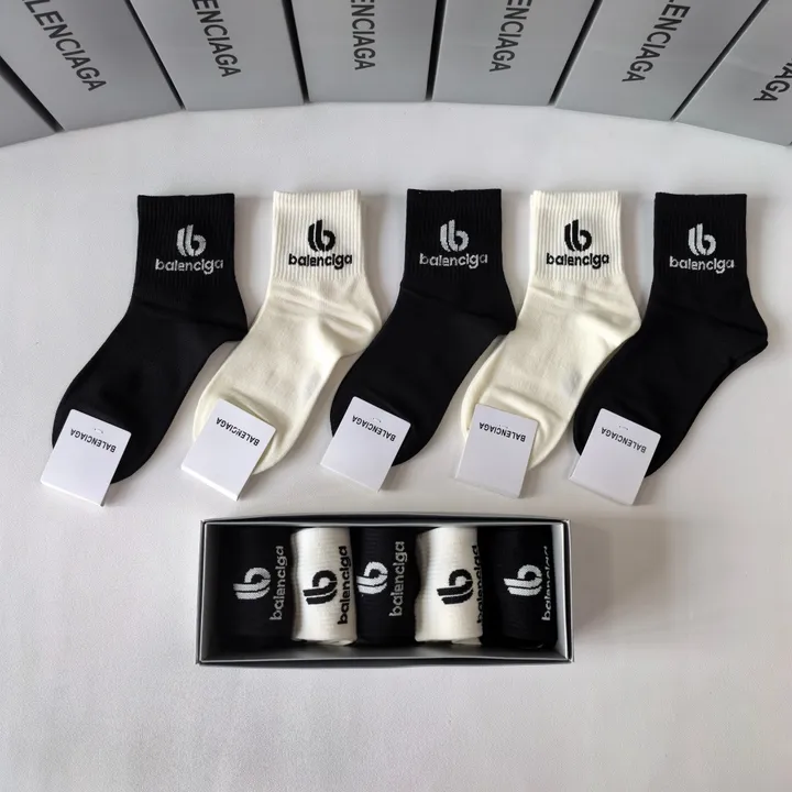スーパーコピー バレンシアガ 靴下