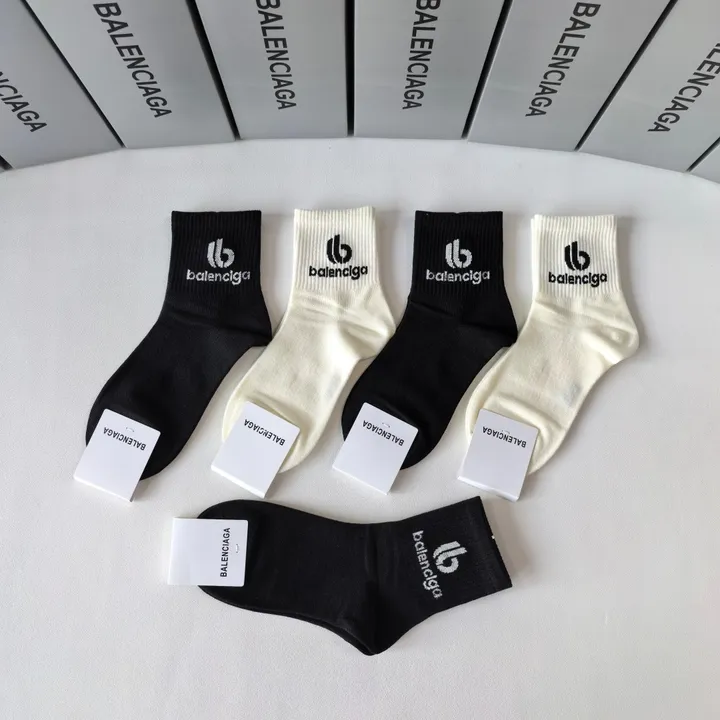 スーパーコピー バレンシアガ 靴下