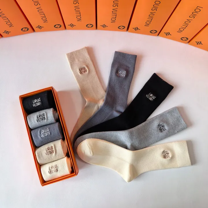 スーパーコピー ルイヴィトン 靴下