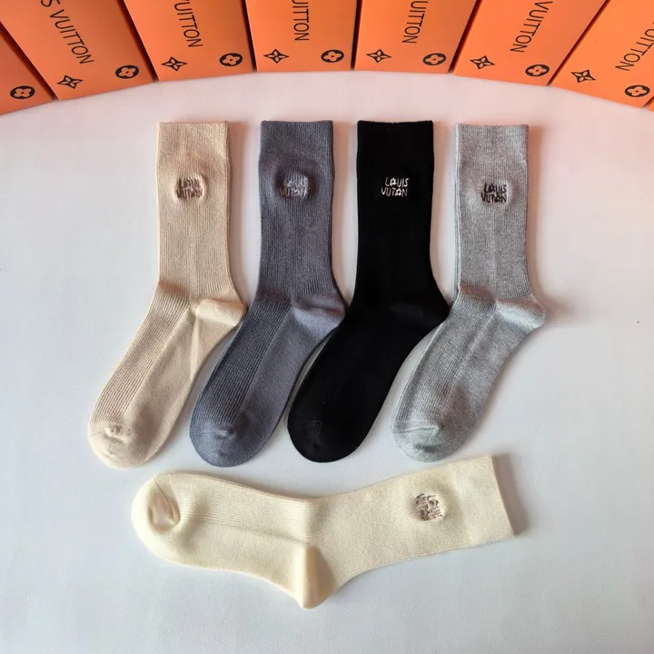スーパーコピー ルイヴィトン 靴下