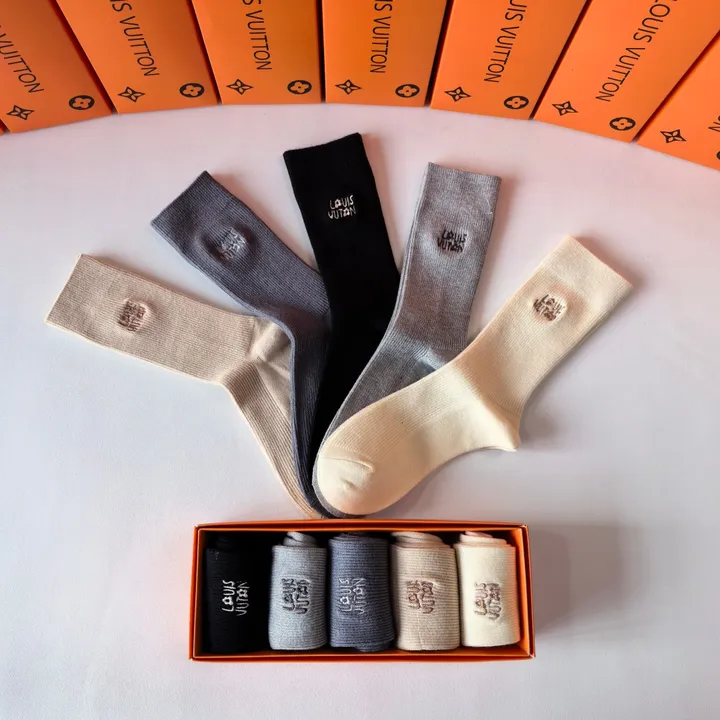 スーパーコピー ルイヴィトン 靴下