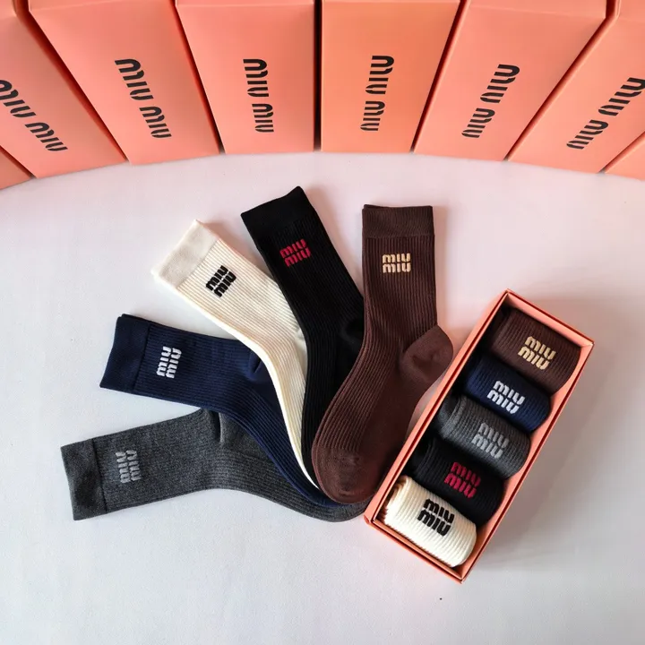 スーパーコピー ミュウミュウ 靴下