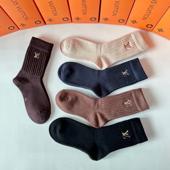 スーパーコピー ルイヴィトン 靴下