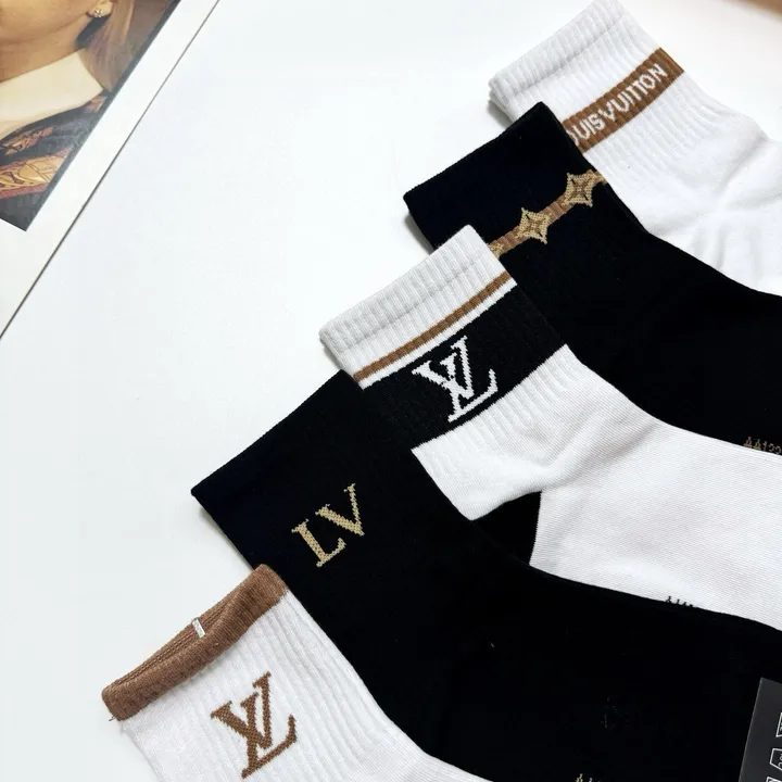 スーパーコピー ルイヴィトン 靴下