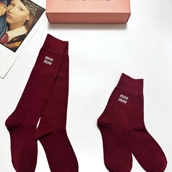 スーパーコピー ミュウミュウ 靴下
